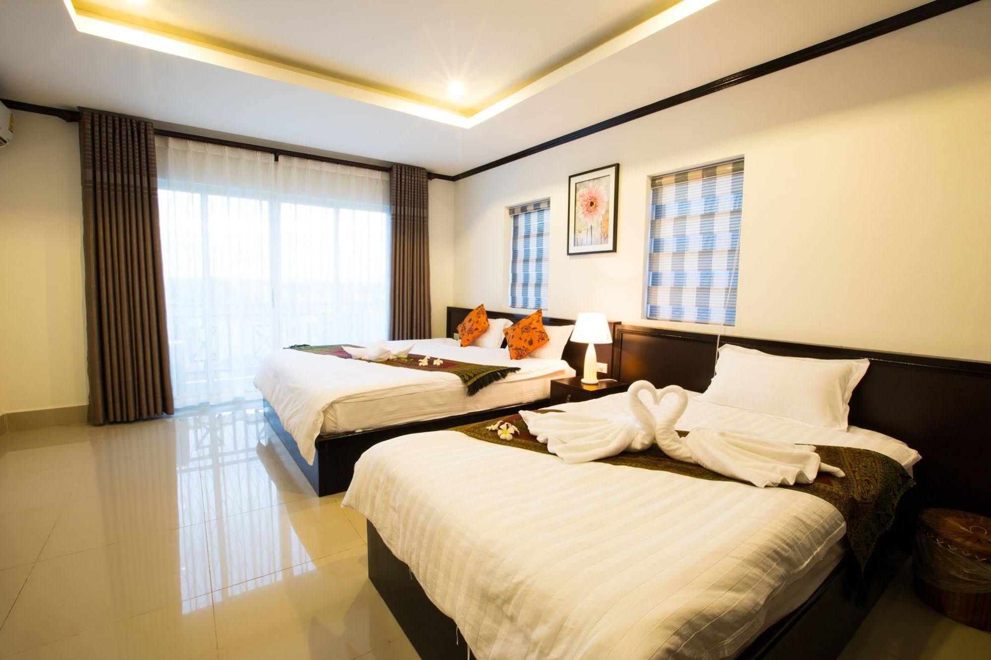 Douangchan Plaza Hotel Viêng Chăn Ngoại thất bức ảnh