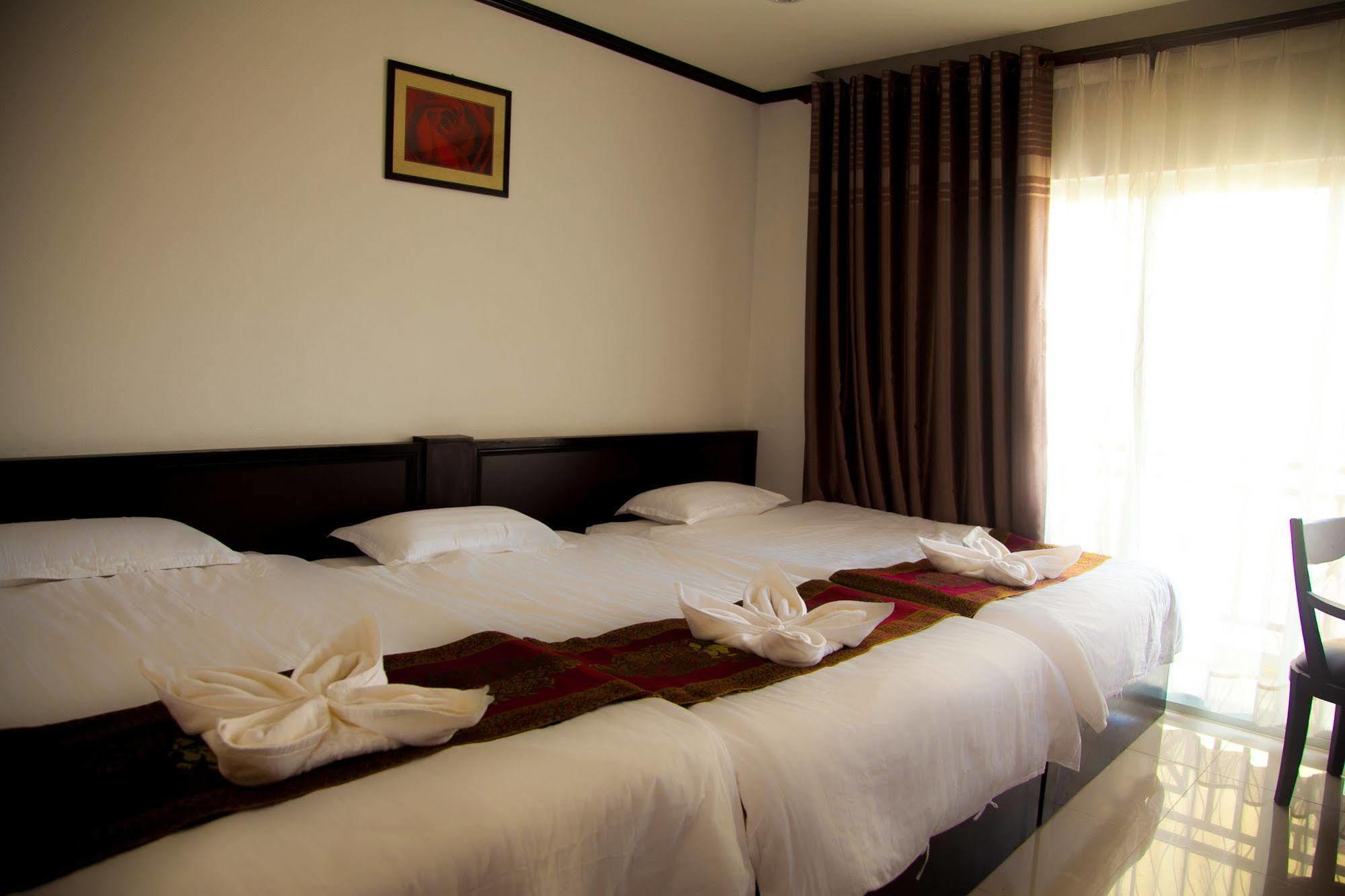Douangchan Plaza Hotel Viêng Chăn Ngoại thất bức ảnh