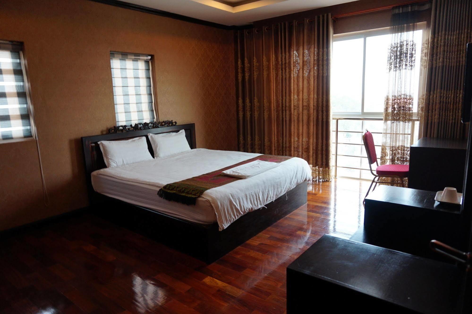Douangchan Plaza Hotel Viêng Chăn Ngoại thất bức ảnh